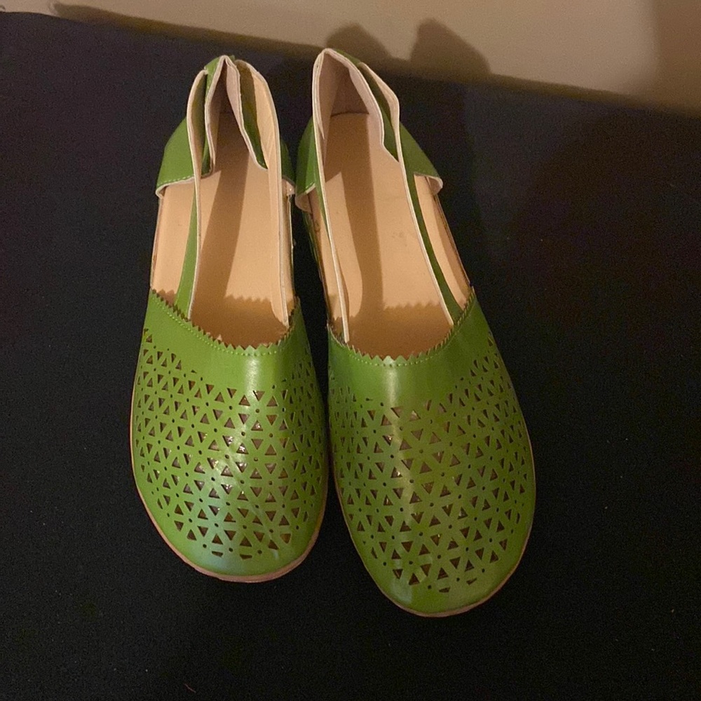Ladies open shoe